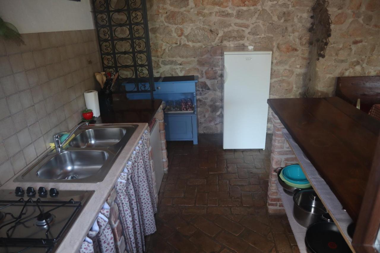 Apartmani Jelena Πόρετς Εξωτερικό φωτογραφία